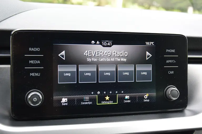Skoda Kamiq 1.0 TSI 116PK Sport Business DSG Automaat | BOVAG Garantie | Org. NL | Sportstoelen | Stoelverwarming | Cruise&Climate Control | PDC Achter | Apple Carplay/ Android Auto | afbeelding 23