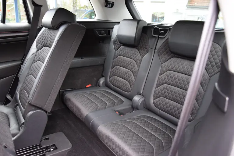Skoda Kodiaq 1.5 TSI 150PK Business Edition 7-Persoons DSG Automaat | incl. BOVAG Garantie | NL-Auto | Adaptive Cruise Control | Achteruitrijcamera | Stoelverwarming | Navigatie | Full LED | Apple Carplay / Andoid Auto | afbeelding 11