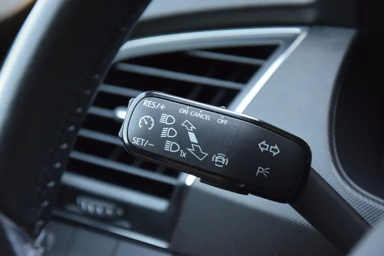 Skoda Fabia 1.0 TSI 96PK Ambition | Org. NL | BOVAG Garantie | Cruise & Climate Control | Parkeersensoren | 15'' Velgen | Apple Carplay/ Android Auto | LED Dagrijverlichting | afbeelding 24