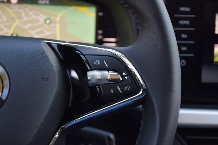 Skoda Scala 1.0 TSI 110PK Ambition | Fabrieksgarantie | Org. NL | Virtual Cockpit | PDC Achter | Navigatie | Full LED | Apple Carplay/Android Auto | Cruise Control | Verkeersbordherkenning | afbeelding 27