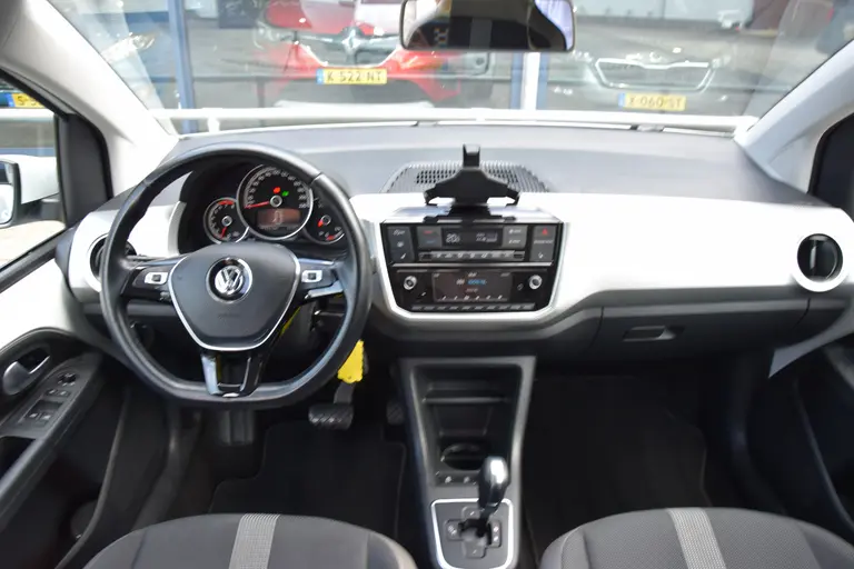 Volkswagen up! 1.0 75PK BMT high up! Automaat | Org. NL | BOVAG Garantie | Achteruitrijcamera | Cruise&Climate Control | Stoelverwarming | Parkeersensoren | Bluetooth | DAB Radio | afbeelding 6