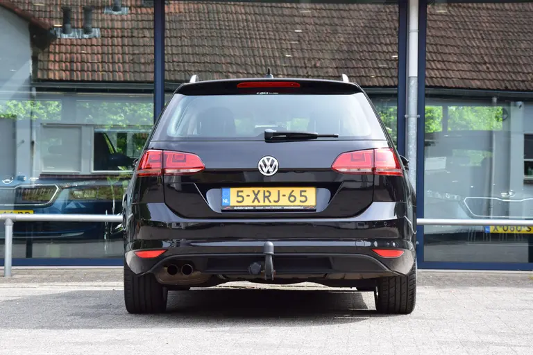 Volkswagen GOLF Variant 1.4 TSI Highline DSG Automaat | Org. NL | Trekhaak | Achteruitrijcamera | Navigatie | Alcantara Bekleding | 18'' Velgen | Cruise & Climate Control | Bluetooth | afbeelding 12