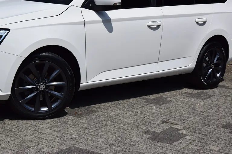 Skoda Fabia Combi 1.0 TSI 96PK Business Edition | Org NL | BOVAG Garantie | Trekhaak | Navigatie | Stoelverwarming | Parkeersensoren | Apple Carplay/Android Auto | 16'' Velgen | afbeelding 15