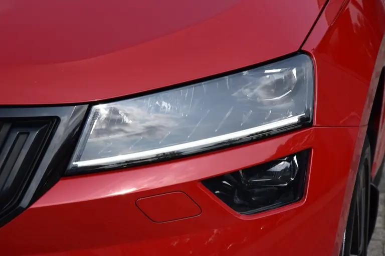 Skoda Karoq 1.5 TSI ACT Sportline Business DSG Automaat | incl. BOVAG Garantie | NL-Auto | Navigatie | Virtual Cockpit | Achteruitrijcamera | 18'' Velgen | Full LED | Carplay | DAB | Keyless Entry&GO | afbeelding 29