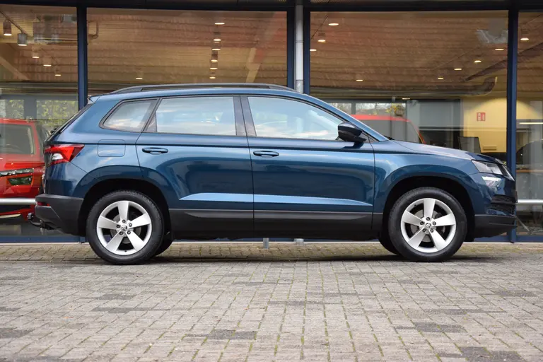 Skoda Karoq 1.5 TSI 150PK ACT Ambition Business DSG Automaat | Rijklaar incl. BOVAG Garantie | Trekhaak | NL-Auto | Cruise & Climate Control | Navigatie | PDC Voor&Achter | Apple Carplay/ Android Auto | afbeelding 5