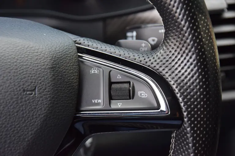 Skoda Kodiaq 1.5 TSI 150PK Sportline Business DSG Automaat | Org. NL | BOVAG Garantie | Trekhaak |  Virtual Cockpit | Stoelverwarming | Camera | 20'' Velgen | Adaptive Cruise Control | Elektrische Kofferklep | afbeelding 28