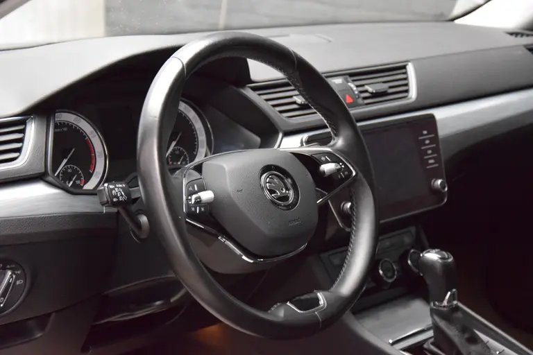 Skoda Superb Combi 1.5 TSI 150PK ACT Business Edition DSG Automaat | Org. NL | BOVAG Garantie | Trekhaak | Apple Carplay/Android Auto | Full LED | PDC Achter | Cruise&Climate Control | afbeelding 19