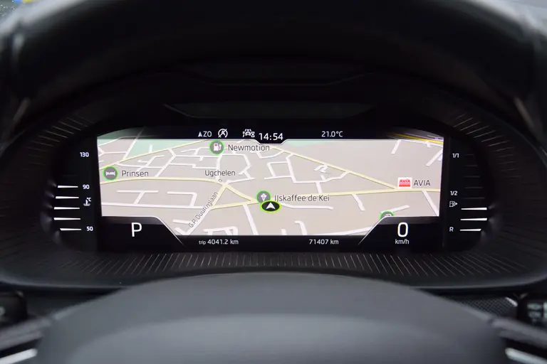 Skoda Scala 1.0 TSI 116PK Sport Business DSG Automaat | Org. NL | BOVAG Garantie | Panoramadak | Virtual Cockpit | PDC Achter | Full LED | Sportstoelen | Flippers |  Navi | Carplay | afbeelding 18