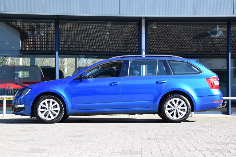 Skoda Octavia Combi 1.5 TSI 150PK Greentech Business Edition DSG Automaat | Org. NL | BOVAG Garantie | Trekhaak | Apple Carplay/ Android Auto | Cruise&Climate Control | Navigatie | afbeelding 4