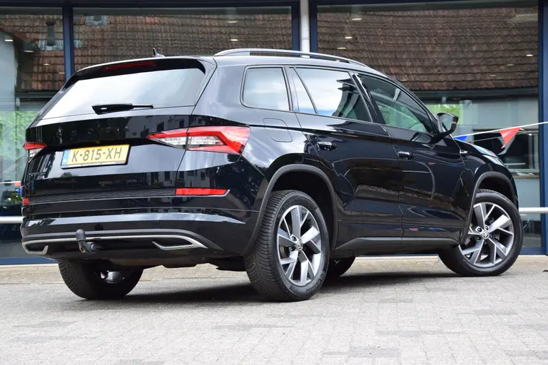 Skoda Kodiaq 1.5 TSI 150PK Sportline Business DSG Automaat | BOVAG Garantie | Org. NL | Trekhaak | Vitrueel Dashboard | Camera | Stoel&Stuur verwarming | Full LED | 19'' Velgen | afbeelding 2