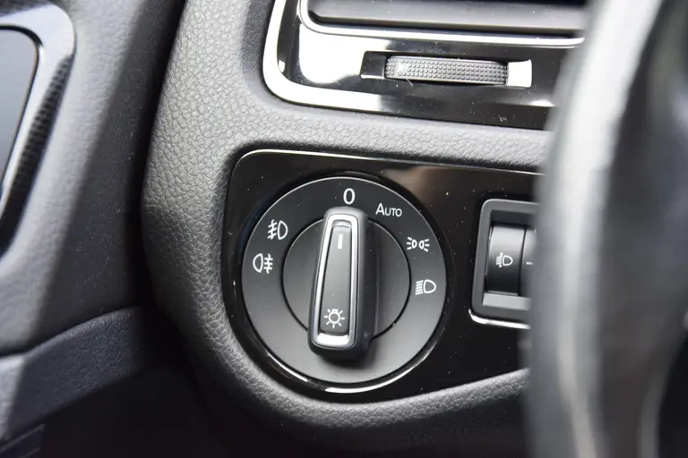 Volkswagen GOLF Variant 1.4 TSI Highline DSG Automaat | Org. NL | Trekhaak | Achteruitrijcamera | Navigatie | Alcantara Bekleding | 18'' Velgen | Cruise & Climate Control | Bluetooth | afbeelding 28