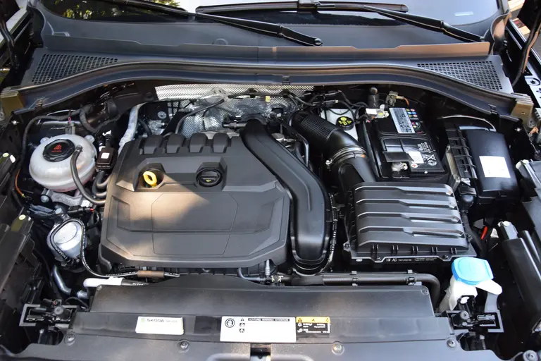 Skoda Kodiaq 1.5 TSI 150PK Sportline Business DSG Automaat | Org. NL | BOVAG Garantie | Trekhaak | Panoramadak | Virtual Cockpit | 19'' Velgen | Camera | Full LED | Elektrische Kofferklep | afbeelding 14