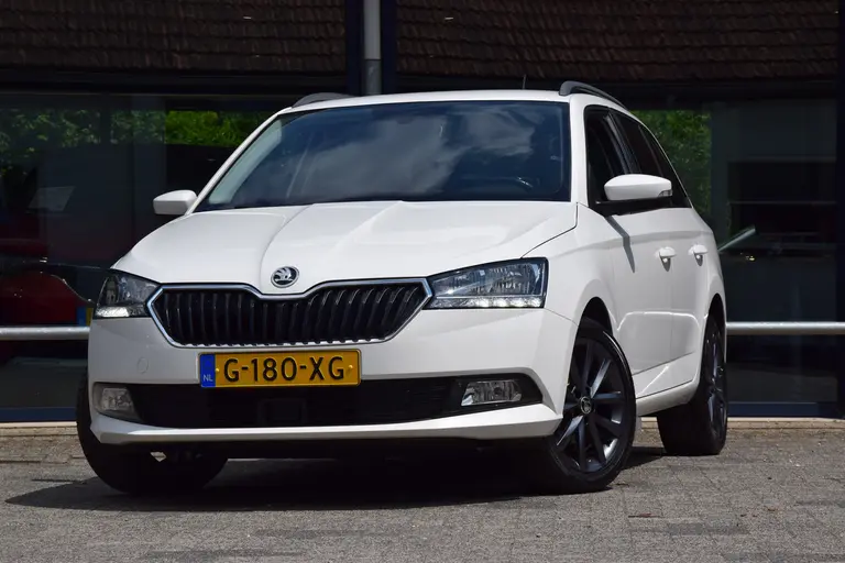 Skoda Fabia Combi 1.0 TSI 96PK Business Edition | Org NL | BOVAG Garantie | Trekhaak | Navigatie | Stoelverwarming | Parkeersensoren | Apple Carplay/Android Auto | 16'' Velgen | afbeelding 2