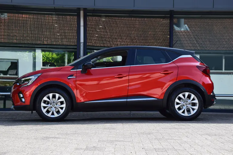 Renault Captur 1.0 TCe 100 Intens | BOVAG Garantie | Trekhaak | All Season Banden | Navigatie | Achteruitrijcamera | PDC Voor&Achter | Apple Carplay | Full LED | Dealer Onderhouden | afbeelding 4
