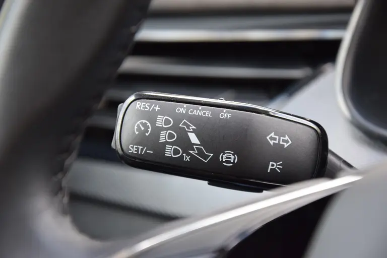 Skoda Kamiq 1.0 TSI Ambition | Org. NL | BOVAG Garantie | Apple Carplay/Android Auto | Cruise Control | Parkeersensoren Achter | Full LED | Airco | 16'' Velgen | Lane Assist | afbeelding 27