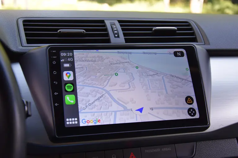 Skoda Fabia Combi 1.0 TSI Ambition 96PK | BOVAG Garantie | 15'' Velgen | Speed Limiter | Parkeersensoren Achter | Airconditioning | Apple Carplay/ Android Auto | afbeelding 17