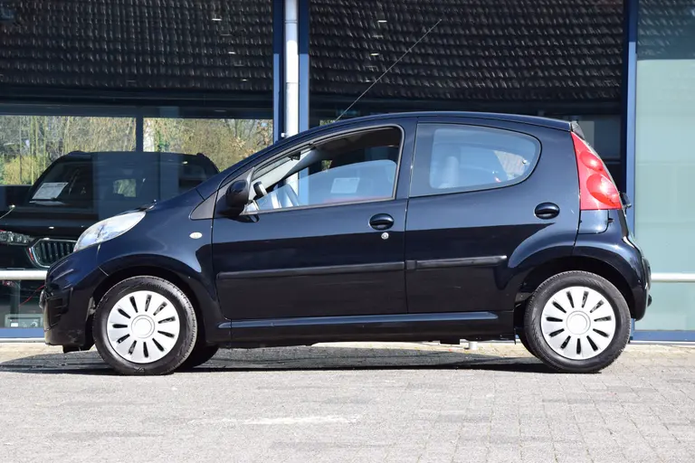 Peugeot 107 1.0-12V XS 5Deurs | Org. NL | 1e Eigenaar | APK 1-2026 | Airconditioning | Elektrische Ramen | Centrale Deurvergrendeling | Toerenteller | afbeelding 4