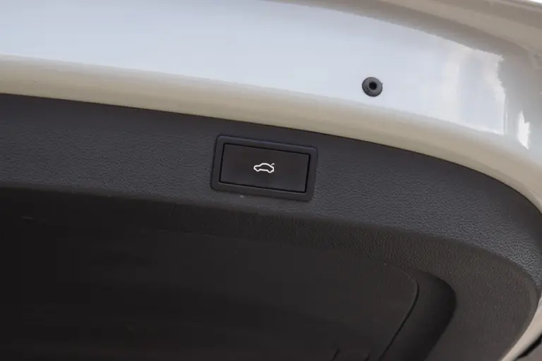 Skoda Kodiaq 1.5 TSI 150PK Business Edition Plus DSG Automaat | Org. NL | BOVAG Garantie | Trekhaak | Achteruitrijcamera | Adaptieve cruise control | Stoelverwarming | PDC Voor+Achter | afbeelding 36
