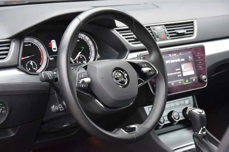 Skoda Superb Combi 1.5 TSI 150K ACT Business Edition DSG Automaat | Org. NL | BOVAG Garantie | Adaptive Cruise Control | Full LED | 17'' Velgen Met All Season Banden | PDC Voor&Achter | afbeelding 18