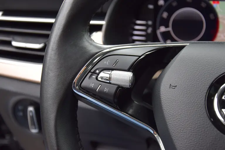 Skoda Kamiq 1.0 TSI 110PK Business Edition | Org. NL | BOVAG Garantie | Stoelverwarming | Vitrual Cockpit | Cruise & Climate Control | 17" Velgen | Parkeersensoren Voor&Achter | afbeelding 26