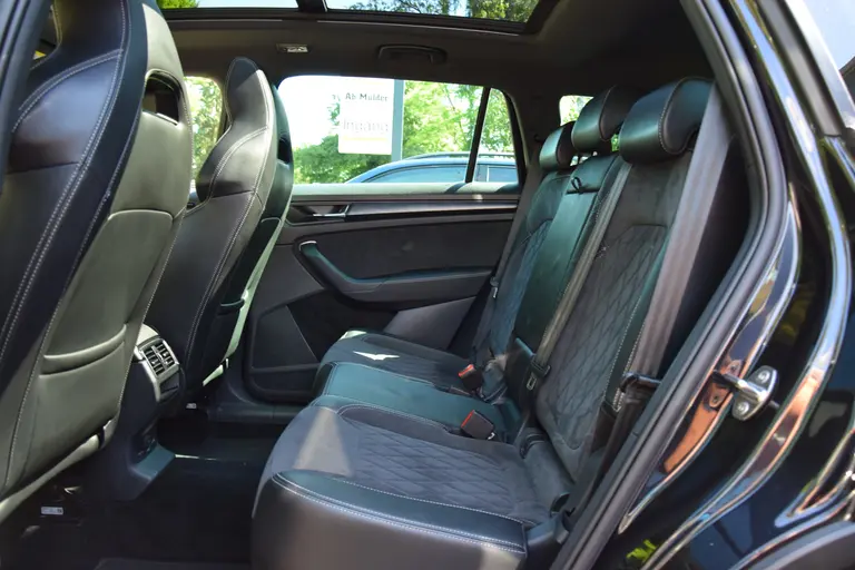 Skoda Kodiaq 1.5 TSI 150PK Sportline Business DSG Automaat | Org. NL | BOVAG Garantie | Trekhaak | Panoramadak | Virtual Cockpit | 19'' Velgen | Camera | Full LED | Elektrische Kofferklep | afbeelding 8