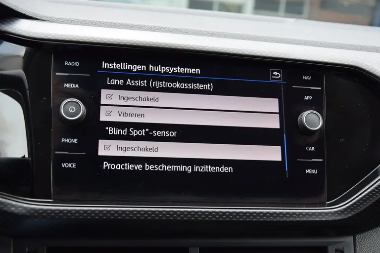 Volkswagen T-Cross 1.0 TSI 96PK Life Business | Org. NL | BOVAG Garantie | Adaptive Cruise Control | Climate Control | Parkeensensoren | Dodehoekdetectie | Apple Carplay/Android Auto | afbeelding 23