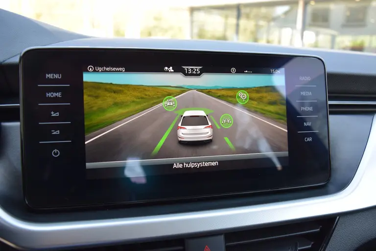 Skoda Scala 1.0 TSI 110PK Ambition | Fabrieksgarantie | Org. NL | Virtual Cockpit | PDC Achter | Navigatie | Full LED | Apple Carplay/Android Auto | Cruise Control | Verkeersbordherkenning | afbeelding 24