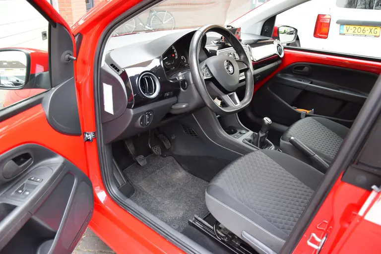 Skoda Citigo 1.0 60PK Greentech Ambition Plus & Sport Pakket | NL-Auto | BOVAG Garantie | 15'' Velgen | Multifunctioneel Sportstuur | Airco | Bluetooth Carkit&Audio | Cruise Control | afbeelding 8