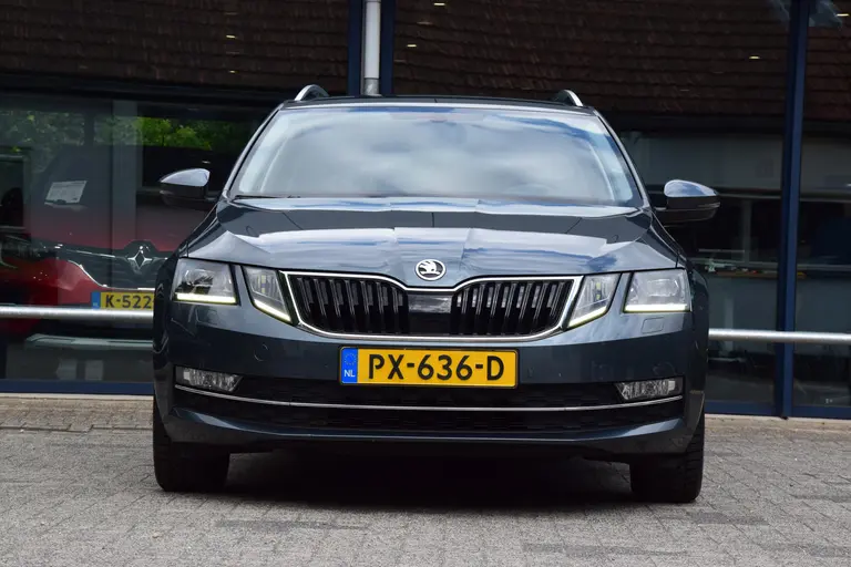 Skoda Octavia Combi 1.0 TSI Greentech Style Business | Org. NL | BOVAG Garantie | Full LED | Half Leder | PDC Voor&Achter | Stoelverwarming | Sportstuur | Cruise Control | afbeelding 11