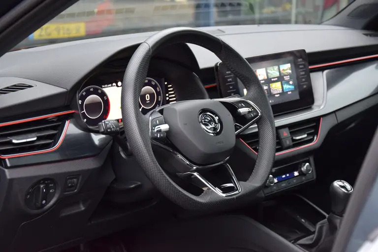 Skoda Scala 1.0 TSI 111PK Sport Business | Org. NL | BOVAG Garantie | Trekhaak (wegklapbaar) | Lederen Bekleding | Panoramadak | Virtual Cockpit | Achteruitrijcamera | Navigatie | Full LED | afbeelding 20