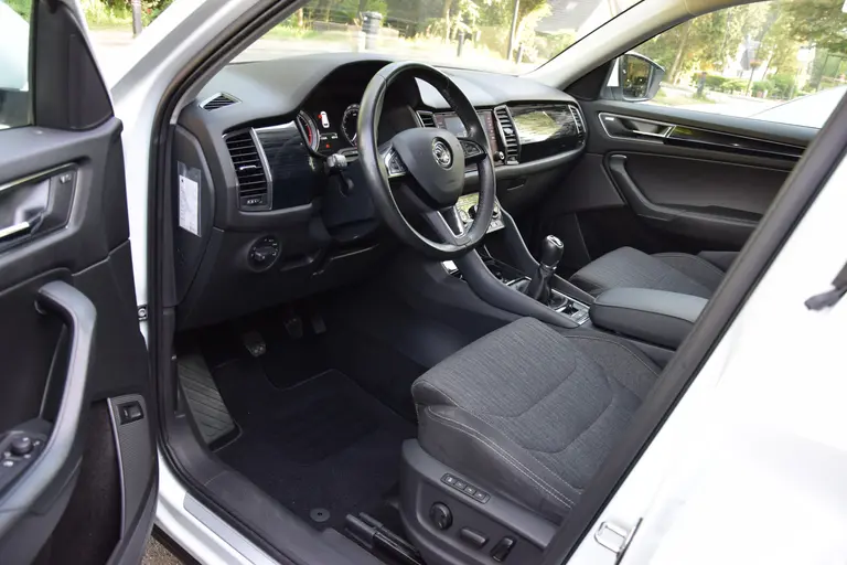 Skoda Kodiaq 1.4 TSI Style Business 7p. 7Persoons | Org. NL | BOVAG Garantie | Trekhaak | 360 Camera | Stoelverwarming | Full LED | Elektrische Koffelklep | Elektrisch Verstelbare Bestuurdersstoel | afbeelding 10