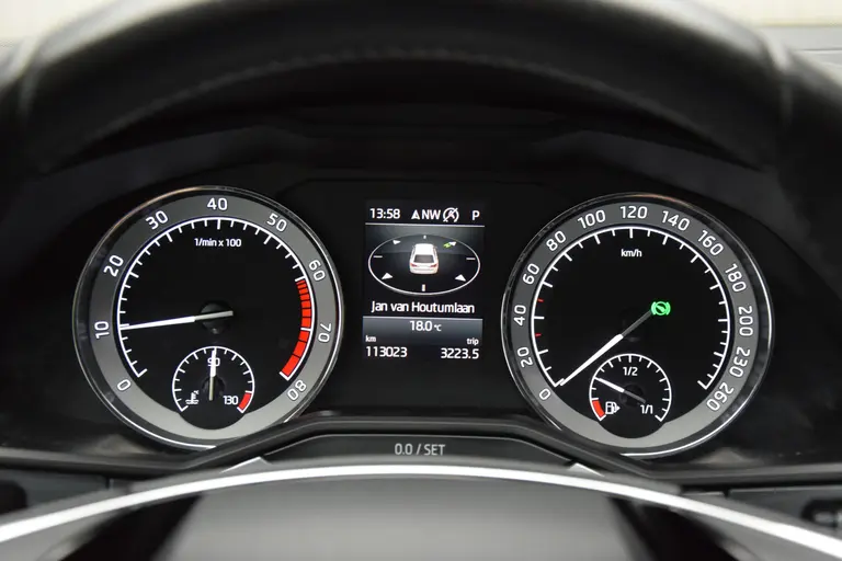 Skoda Superb Combi 1.5 TSI 150PK ACT Business Edition DSG Automaat | Org. NL | BOVAG Garantie | Trekhaak | Apple Carplay/Android Auto | Full LED | PDC Achter | Cruise&Climate Control | afbeelding 14