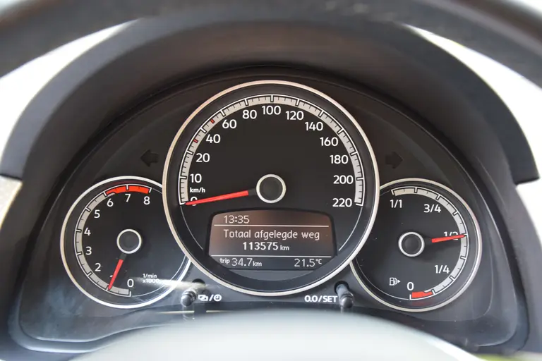 Volkswagen up! 1.0 BMT high up! 60PK | Org. NL | BOVAG Garantie | Cruise Control | Airco | Bluetooth Telefoonverbinding | 15'' Velgen | Parkeersensoren Achter | LED Dagrijverlichting | afbeelding 14