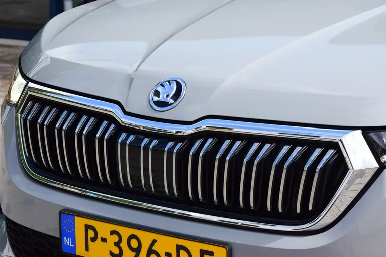 Skoda Kodiaq 1.5 TSI 150PK Business Edition Plus DSG Automaat | Org. NL | BOVAG Garantie | Trekhaak | Achteruitrijcamera | Adaptieve cruise control | Stoelverwarming | PDC Voor+Achter | afbeelding 39