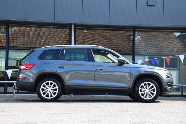 Skoda Kodiaq 1.5 TSI 150PK Business Edition DSG Automaat | Org. NL | BOVAG Garantie | Trekhaak | Achteruitrijcamera | Half Lederen Bekleding | Full LED | Navigatie | AppleCarplay/AndroidAuto | afbeelding 5