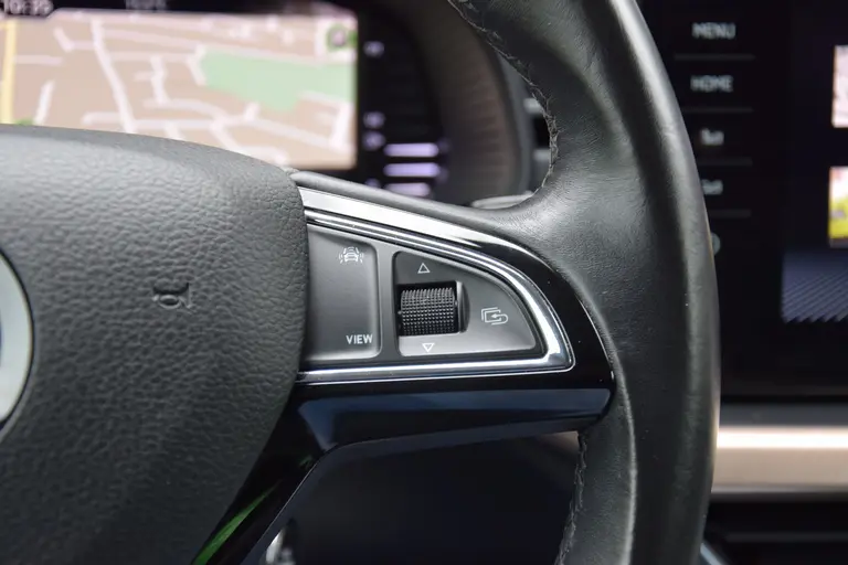 Skoda Scala 1.0 TSI Business Edition DSG Automaat | Org. NL | BOVAG Garantie | Virtual Cockpit | Stoelverwarming | 17'' Velgen Met All Season Banden | Cruise&Climate Control | Apple Carplay/Android Auto | afbeelding 28