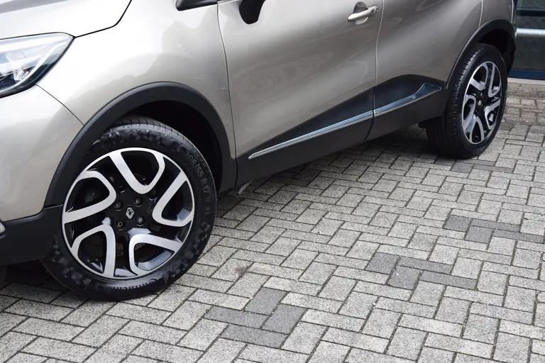 Renault Captur 0.9 TCe 90PK Dynamique | Org. NL | Nieuwe APK | Navigatie | Bluetooth Telefoonverbinding | Parkeersensoren Achter | 17'' Velgen | Keyless Entry | afbeelding 16