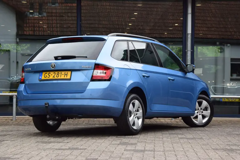 Skoda Fabia Combi 1.2 TSI Style | Org. NL | BOVAG Garantie | Trekhaak | Parkeersensoren Voor&Achter | Cruise&Climate Control | LED Dagrijverlichting | 15'' Velgen | afbeelding 2