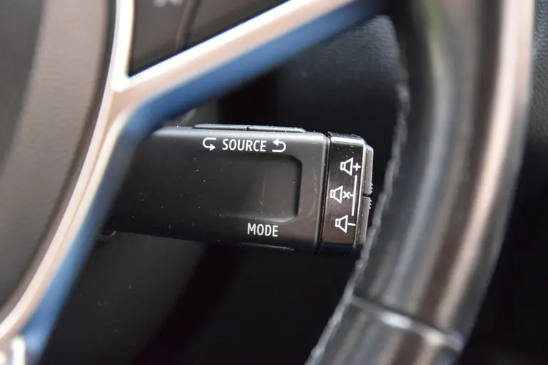 Renault Captur 1.0 TCe 100 Intens | BOVAG Garantie | Trekhaak | All Season Banden | Navigatie | Achteruitrijcamera | PDC Voor&Achter | Apple Carplay | Full LED | Dealer Onderhouden | afbeelding 29