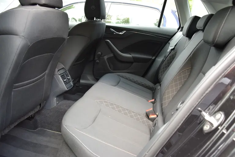 Skoda Kamiq 1.0 TSI 110PK Ambition | Org. NL | BOVAG Garantie | Cruise Control | 16'' Velgen | Full LED | DAB+ | Apple Carplay/Android Auto | Airconditioning | Multifunctioneel Stuur | afbeelding 8