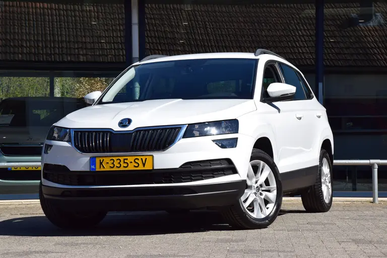Skoda Karoq 1.5 TSI 150PK ACT Business Edition DSG Automaat | Org. NL | BOVAG Garantie | Trekhaak | Volledig Lederen Bekleding | Apple Carplay/Android Auto | PDC Voor&Achter | Cruise&Climate Control | afbeelding 2
