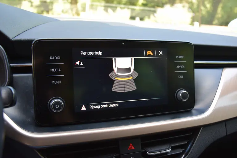 Skoda Scala 1.0 TSI 116PK First Edition | Org. NL | BOVAG Garantie | Trekhaak | Apple Carplay/Android Auto | Automatische Airco | Stoelverwarming | DAB | 18'' Velgen | PDC Achter | afbeelding 20