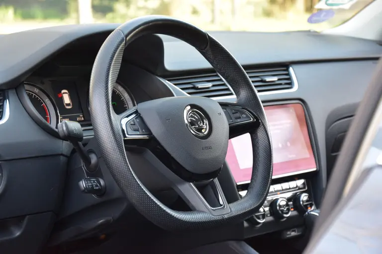 Skoda Octavia Combi 1.0 TSI Greentech Style Business DSG Automaat | Org. NL | BOVAG Garantie | Achteruitrijcamera | Stoelverwarming |  Lederen Bekleding | Full LED | Apple Carplay/Android Auto | afbeelding 18