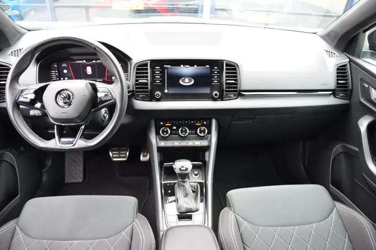 Skoda Karoq 1.5 TSI 150PK ACT Sportline Business DSG Automaat | Org. NL | BOVAG Garantie | 19'' Velgen | Virtual Cockpit | Achteruitrijcamera | Stoel/Stuur&Voorruitverwarming | afbeelding 6