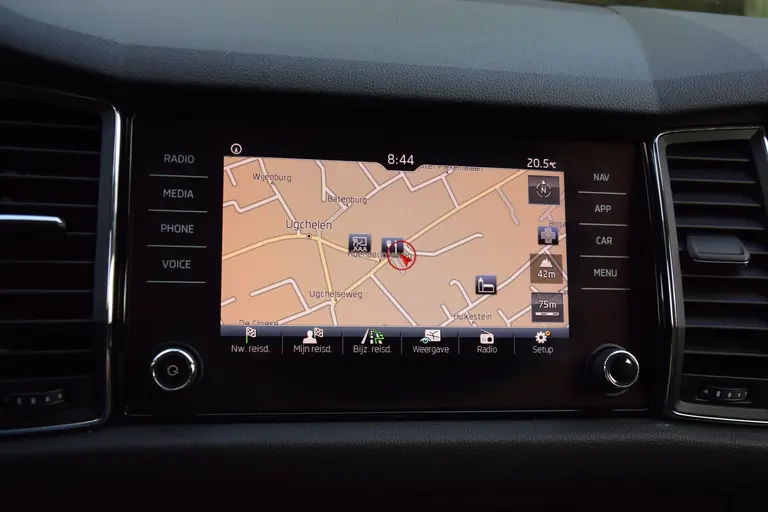 Skoda Kodiaq 1.4 TSI Style Business 7p. 7Persoons | Org. NL | BOVAG Garantie | Trekhaak | 360 Camera | Stoelverwarming | Full LED | Elektrische Koffelklep | Elektrisch Verstelbare Bestuurdersstoel | afbeelding 25
