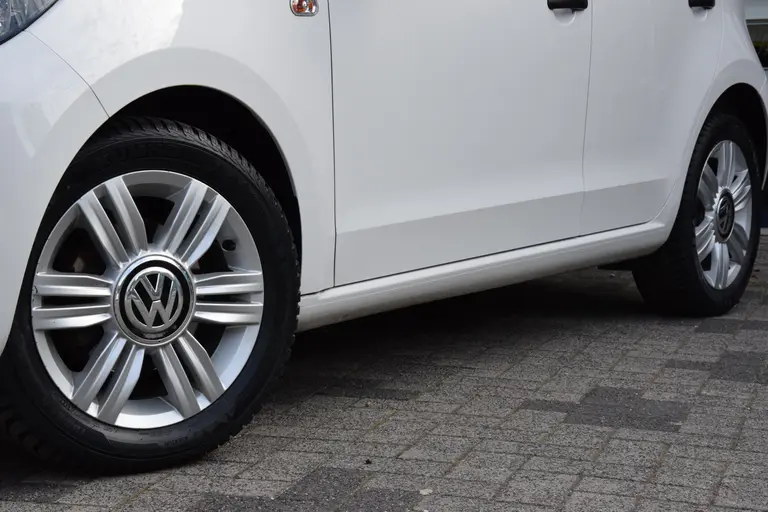 Volkswagen up! 1.0 60PK take up! BlueMotion | Org. NL | 15'' Velgen Met All Season Banden | Airco | Comfort pakket (centrale vergrendeling met afstandsbediening, elektrische ramen voor) | afbeelding 16