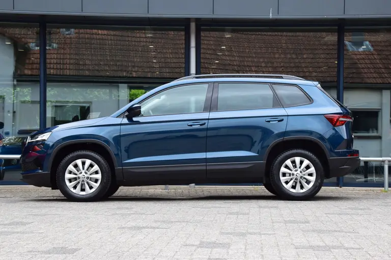 Skoda Karoq 1.0 TSI 110PK Business Edition | Org. NL | incl. BOVAG / Fabrieksgarantie | Navigatie | Full LED | Stoel&Stuurverwarming | Elektrische Kofferklep | Alcantara Bekleding | afbeelding 4