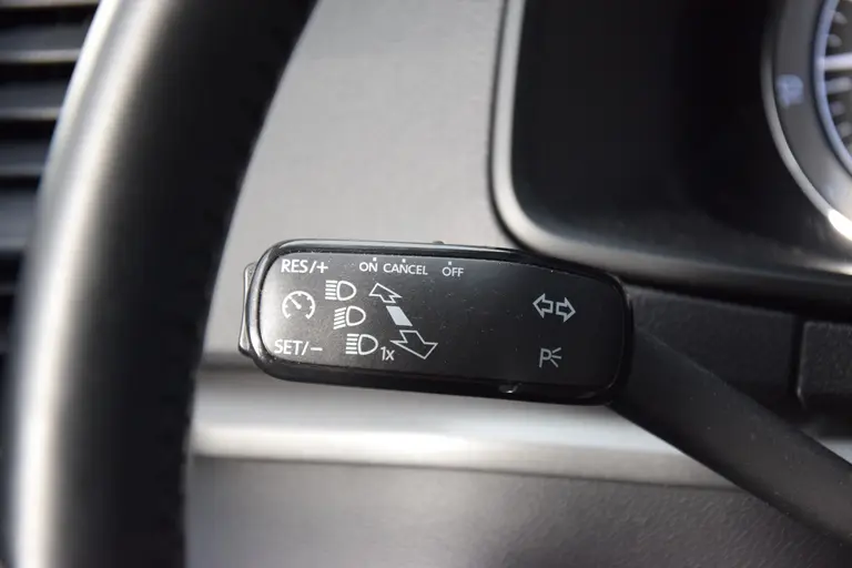 Skoda Karoq 1.5 TSI 150PK ACT Business Edition DSG Automaat | Org. NL | BOVAG Garantie | Trekhaak | Volledig Lederen Bekleding | Apple Carplay/Android Auto | PDC Voor&Achter | Cruise&Climate Control | afbeelding 30