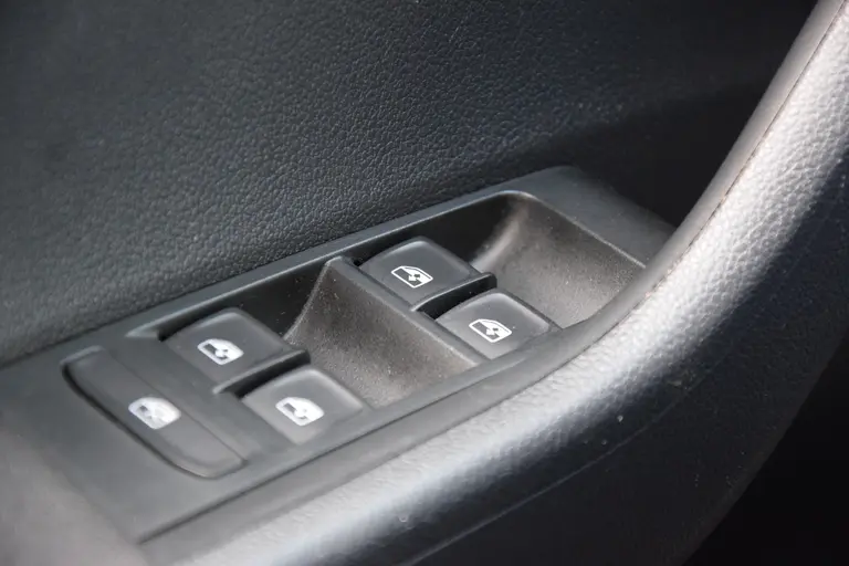 Skoda Fabia Combi 1.0 TSI 96PK Business Edition | Org. NL | BOVAG Garantie | Apple Carplay/Android Auto | 16'' Velgen | PDC Achter | LED Dagrijverlichting | Cruise Control | afbeelding 29