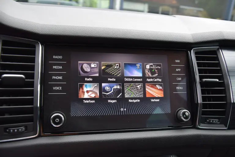 Skoda Kodiaq 1.5 TSI 150PK Business Edition | BOVAG Garantie | Org. NL | Trekhaak | Achteruitrijcamera | 18'' Velgen Met All Season Banden | Full LED | Cruise&Climate Control | afbeelding 23